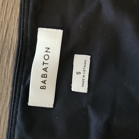 Babaton Contour Squareneck Longsleeve - Picture 2 of 3